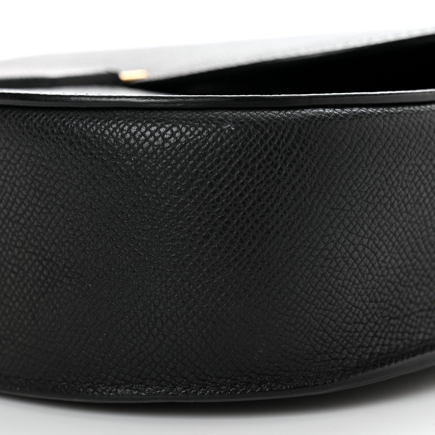 Grained Calfskin Medium Trotteur Black