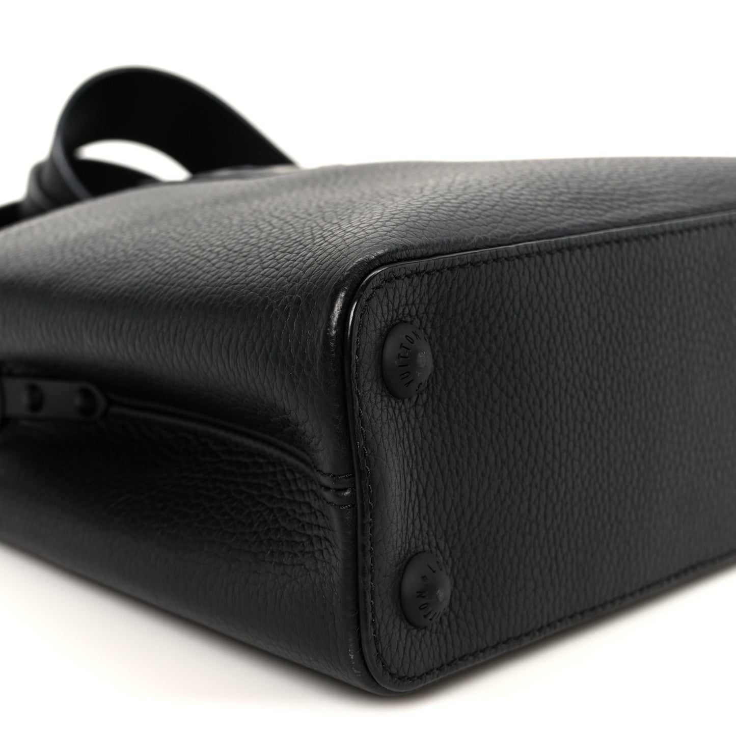 Taurillon Capucines BB Matte Black