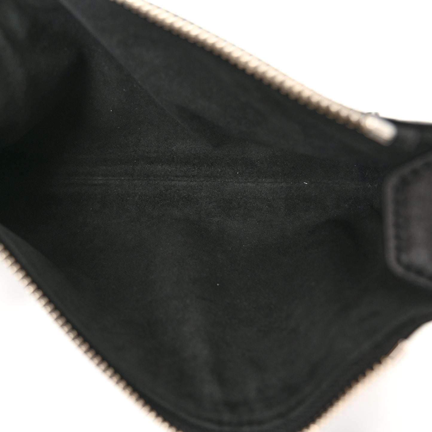 Calfskin Slim Trunk Black