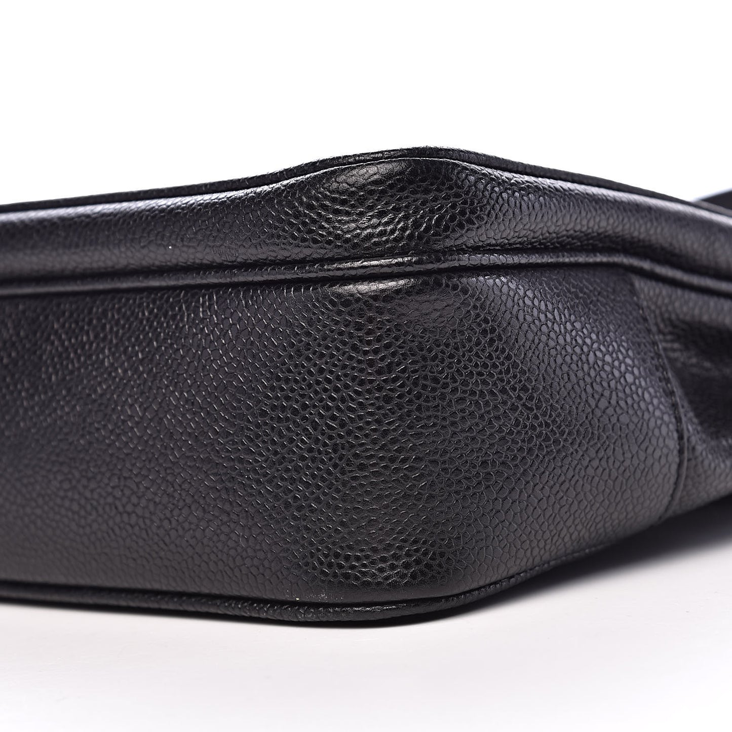 Caviar CC Shoulder Bag Black