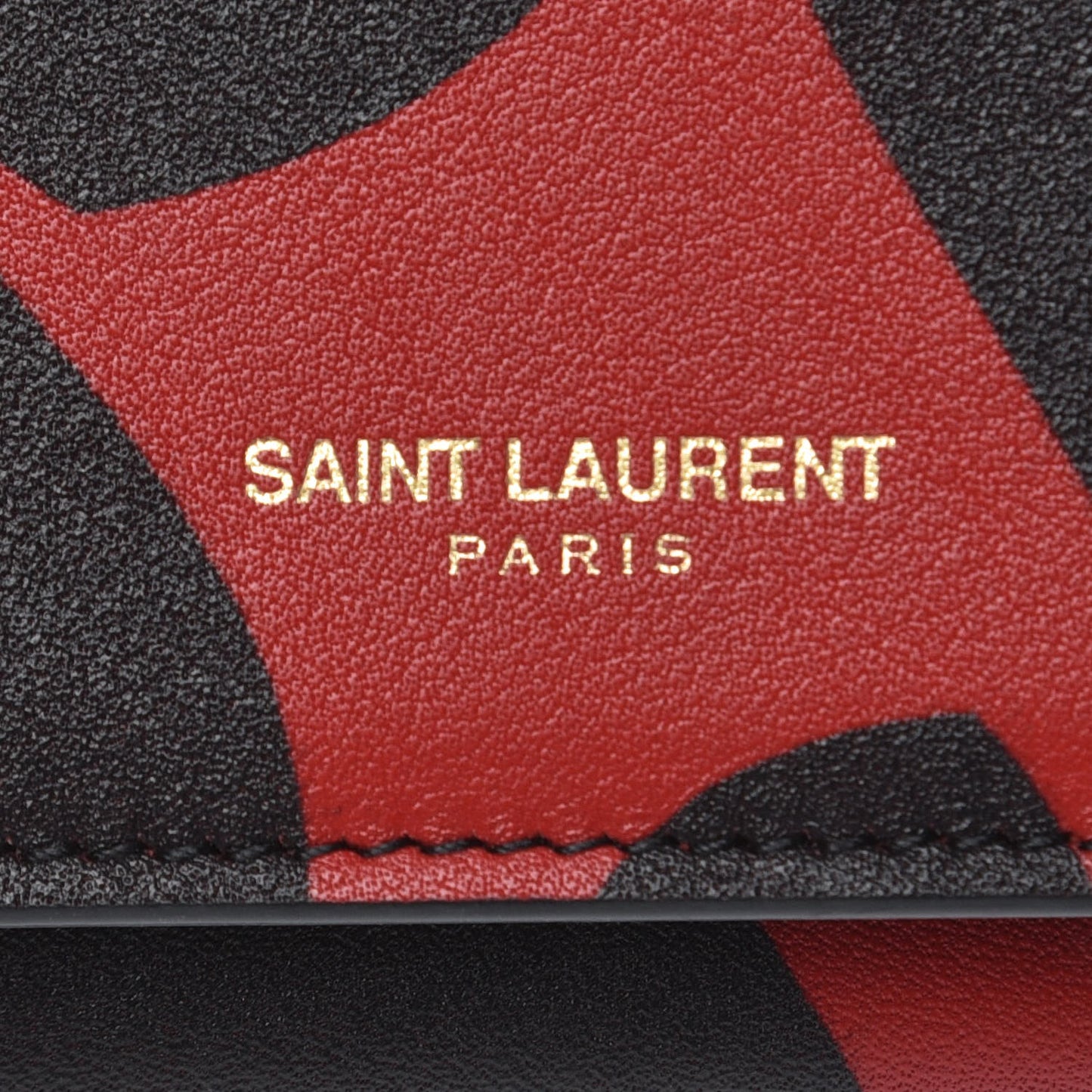 Nappa Big Hearts Large Marquage Flap Wallet Black Red