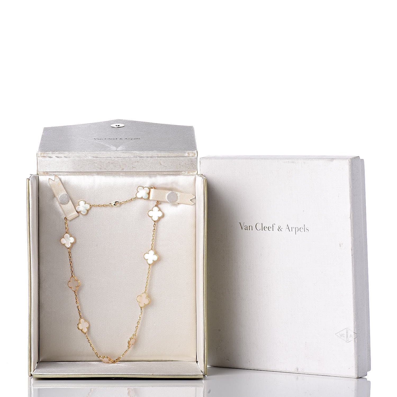 Van Cleef & Arpels 18K Yellow Gold Mother of Pearl 10 Motifs Vintage Alhambra Necklace 7 of 7