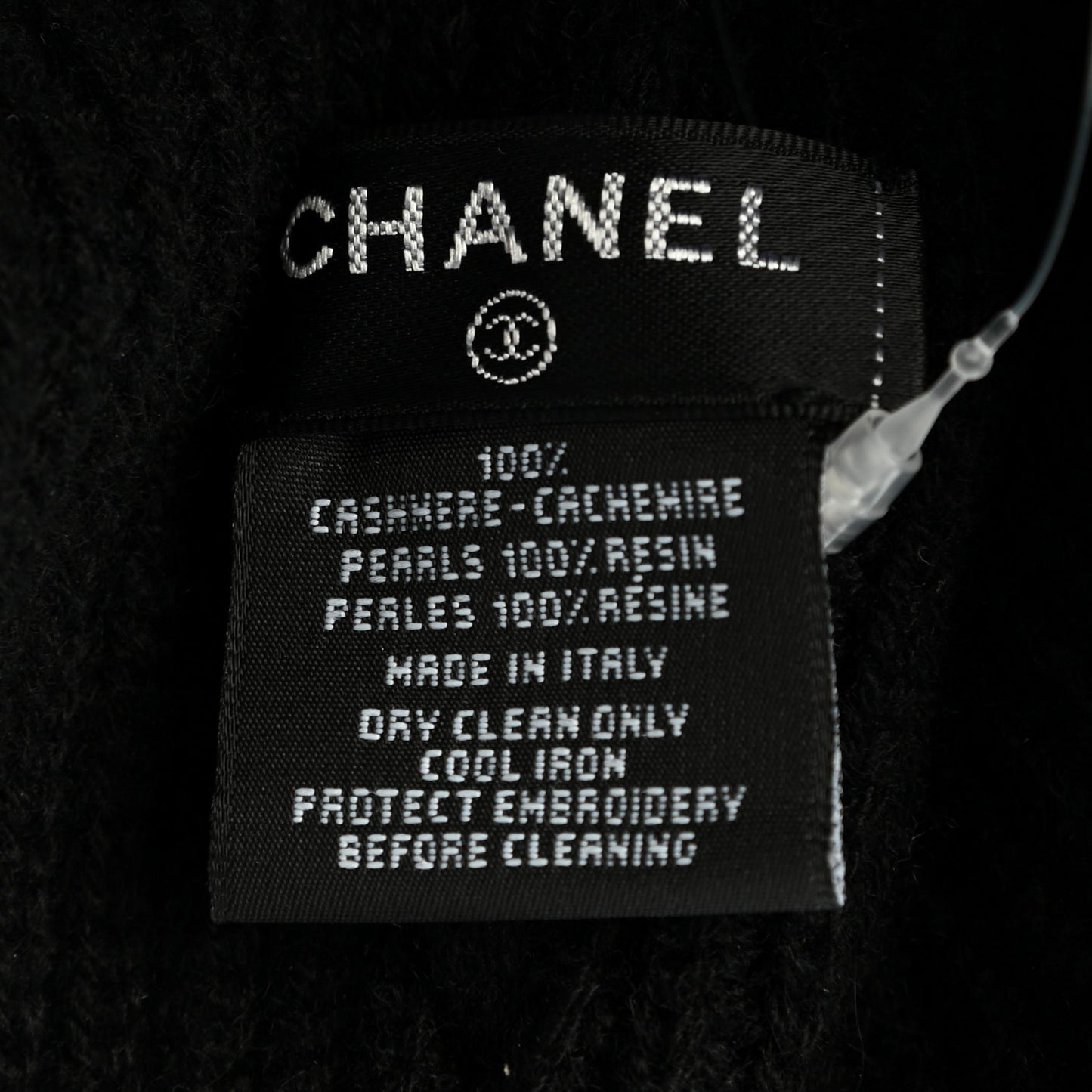Cashmere Logo Beanie Hat Black White