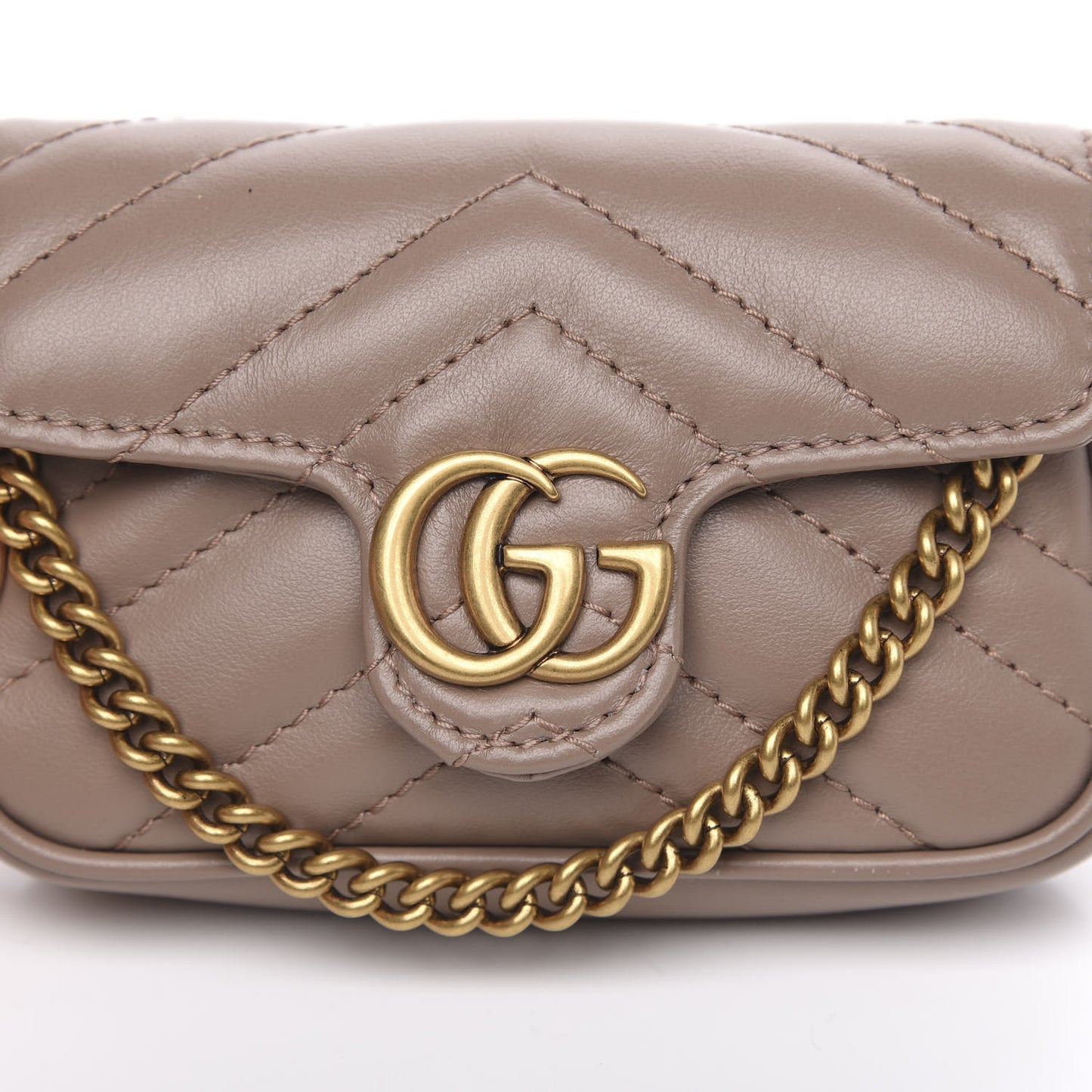 Calfskin Matelasse Heart GG Marmont 2.0 Coin Purse On A Chain Porcelain Rose