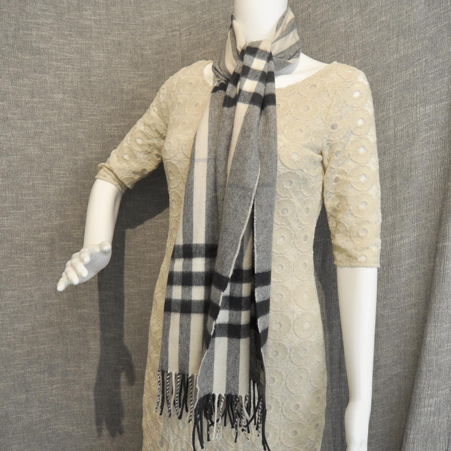 Burberry Cashmere Check Fringe Scarf Black 4 of 4