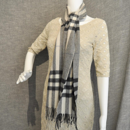 Burberry Cashmere Check Fringe Scarf Black 4 of 4