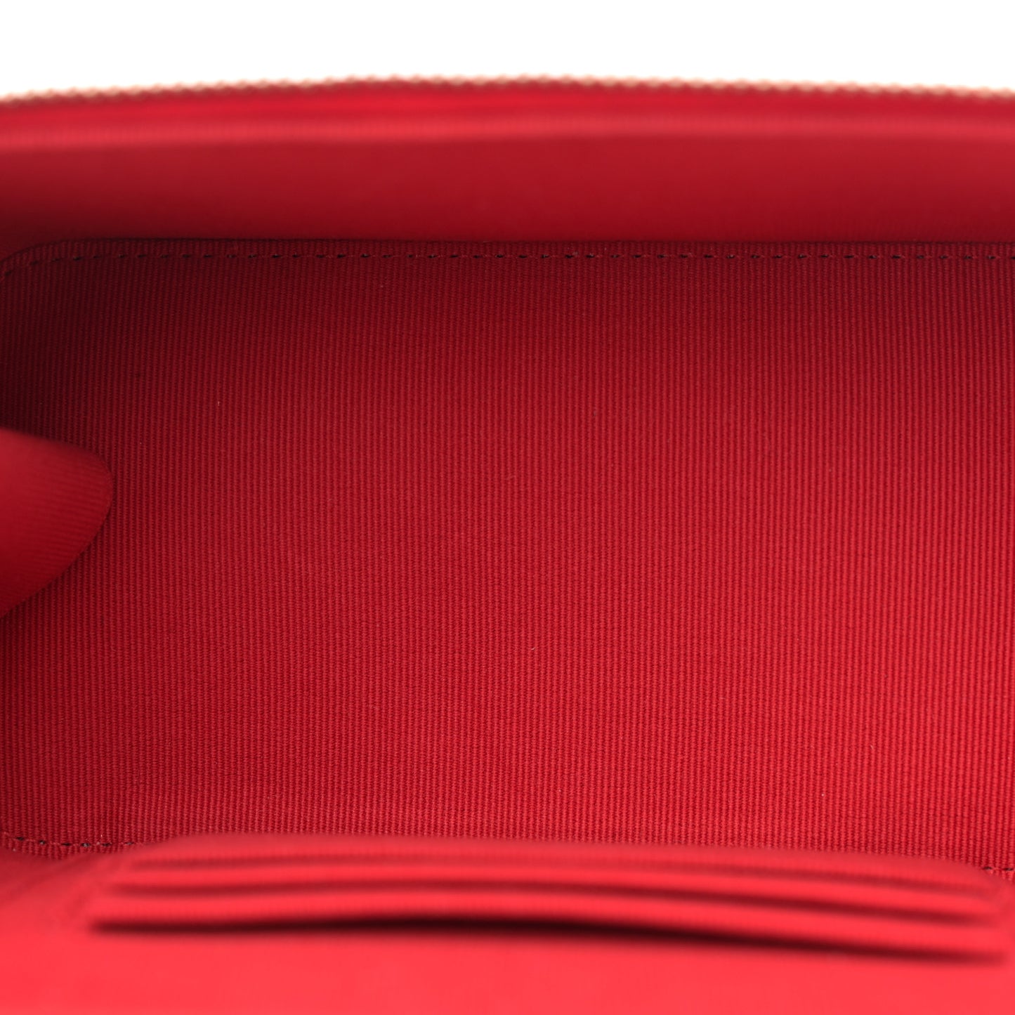 Caviar Quilted Small Vanity Case With Chain Red
