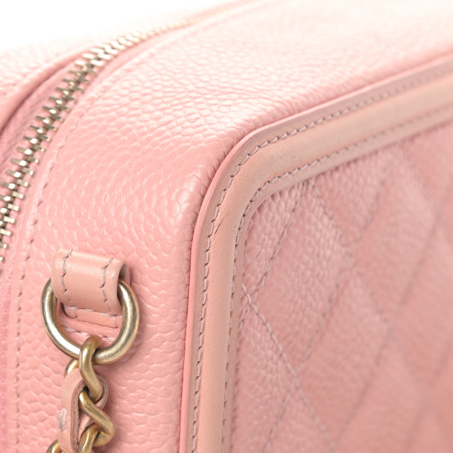 Caviar Quilted Filigree Vanity Clutch With Chain Pink
