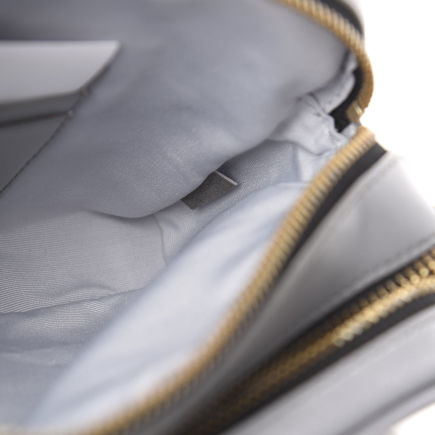 Marc Jacobs Natural Grain Calfskin Quilted The Softshot 21 Bag Grey 7 of 12