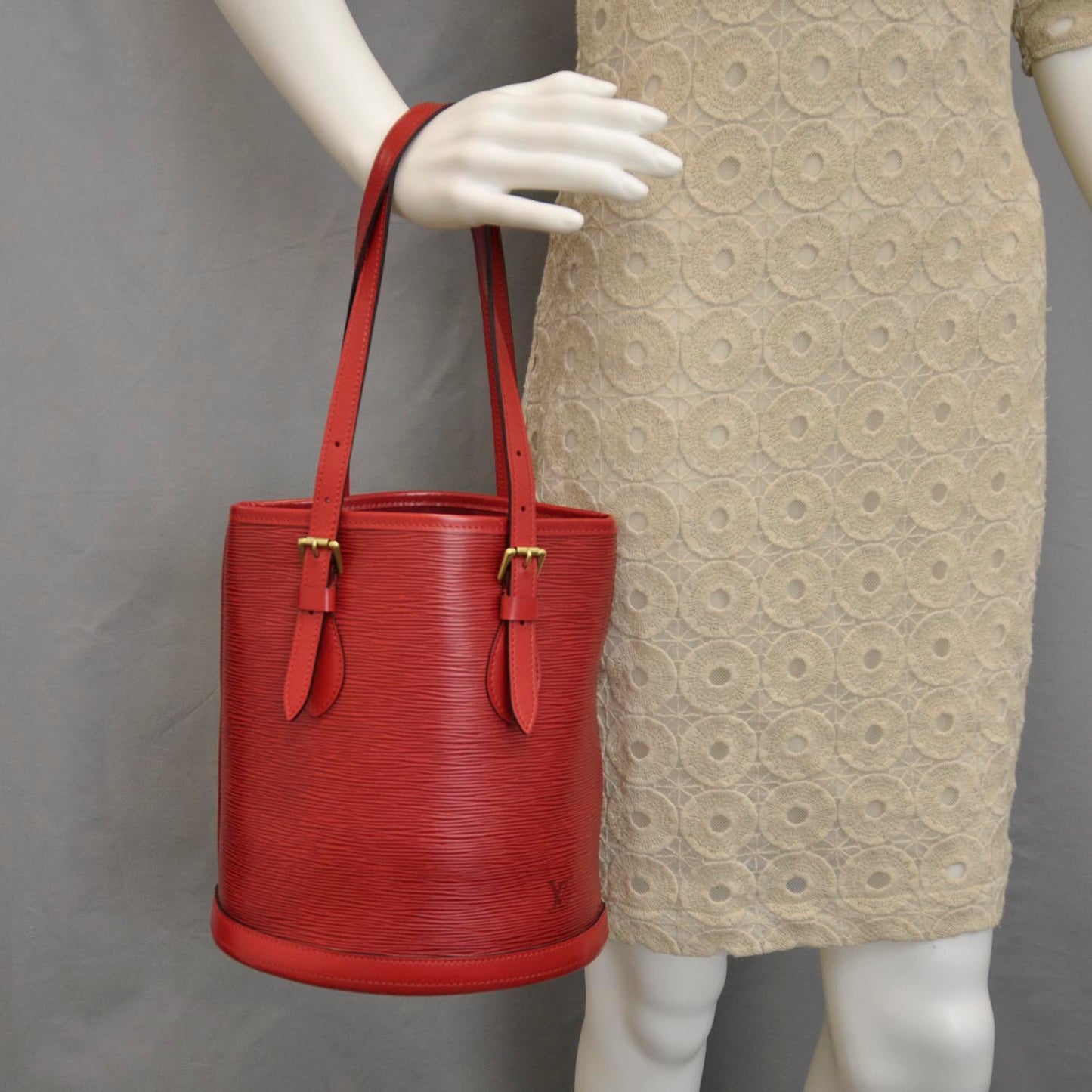 Epi Petite Bucket 23 Red SO