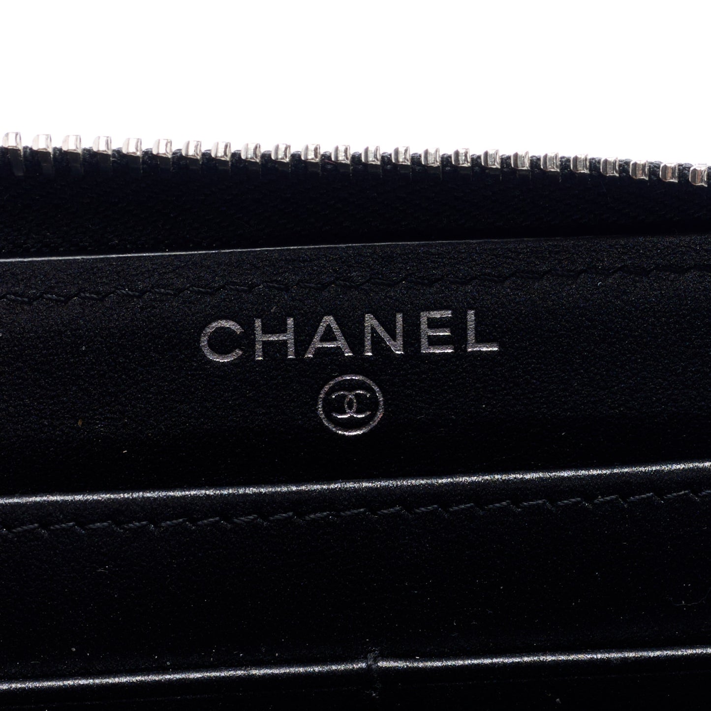 Caviar Sheepskin Chevron Quilted Mademoiselle Vintage Zip Around Wallet Black