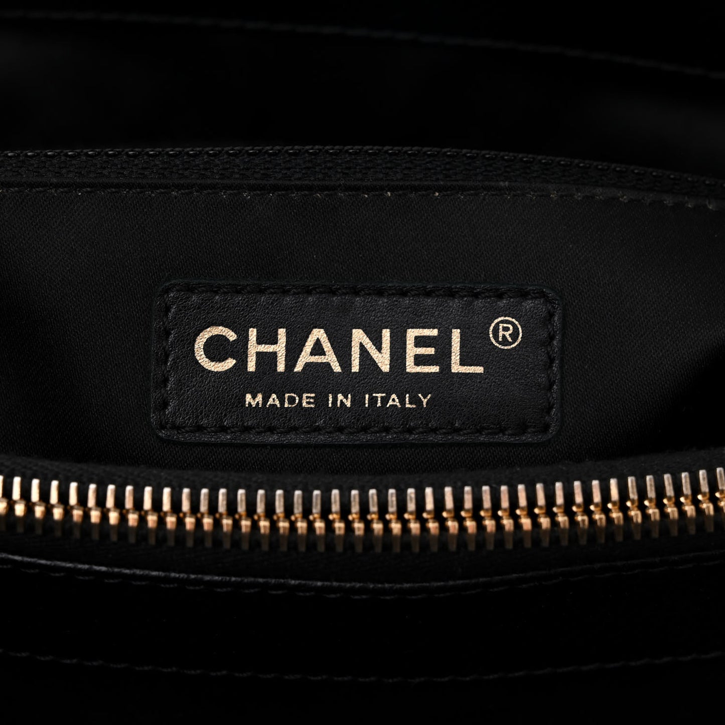 Caviar Quilted XL Grand Shopping Tote GST Black