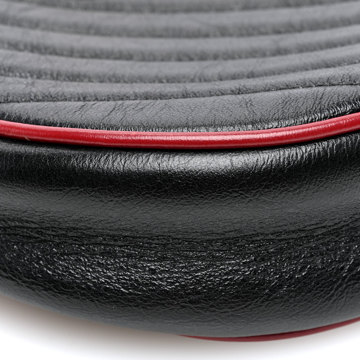 Vintage Effect Calfskin Matelasse Diagonal Mini Torchon GG Marmont Round Shoulder Bag Black Romantic Cherry