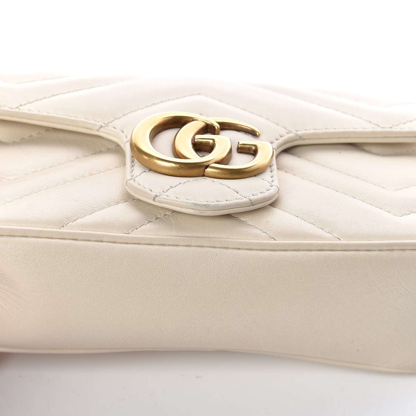 Calfskin Matelasse Super Mini GG Marmont Shoulder Bag White