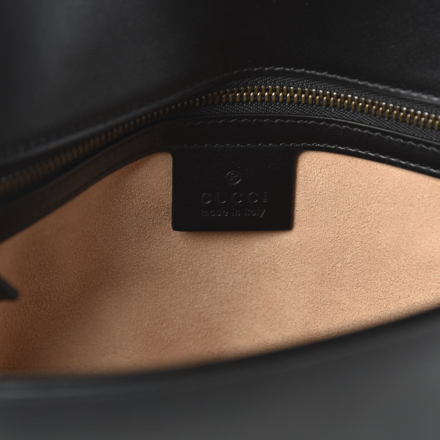 Calfskin Matelasse Medium GG Marmont Shoulder Bag Black