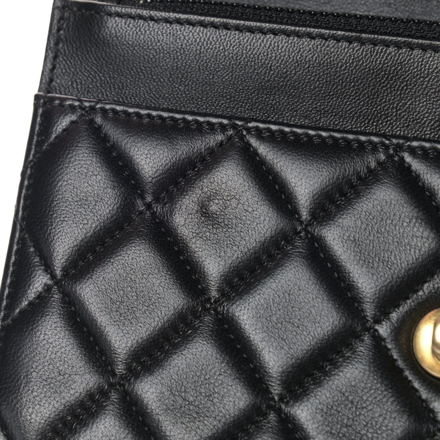 Lambskin Quilted CC Pearl Crush Wallet on Chain WOC Black