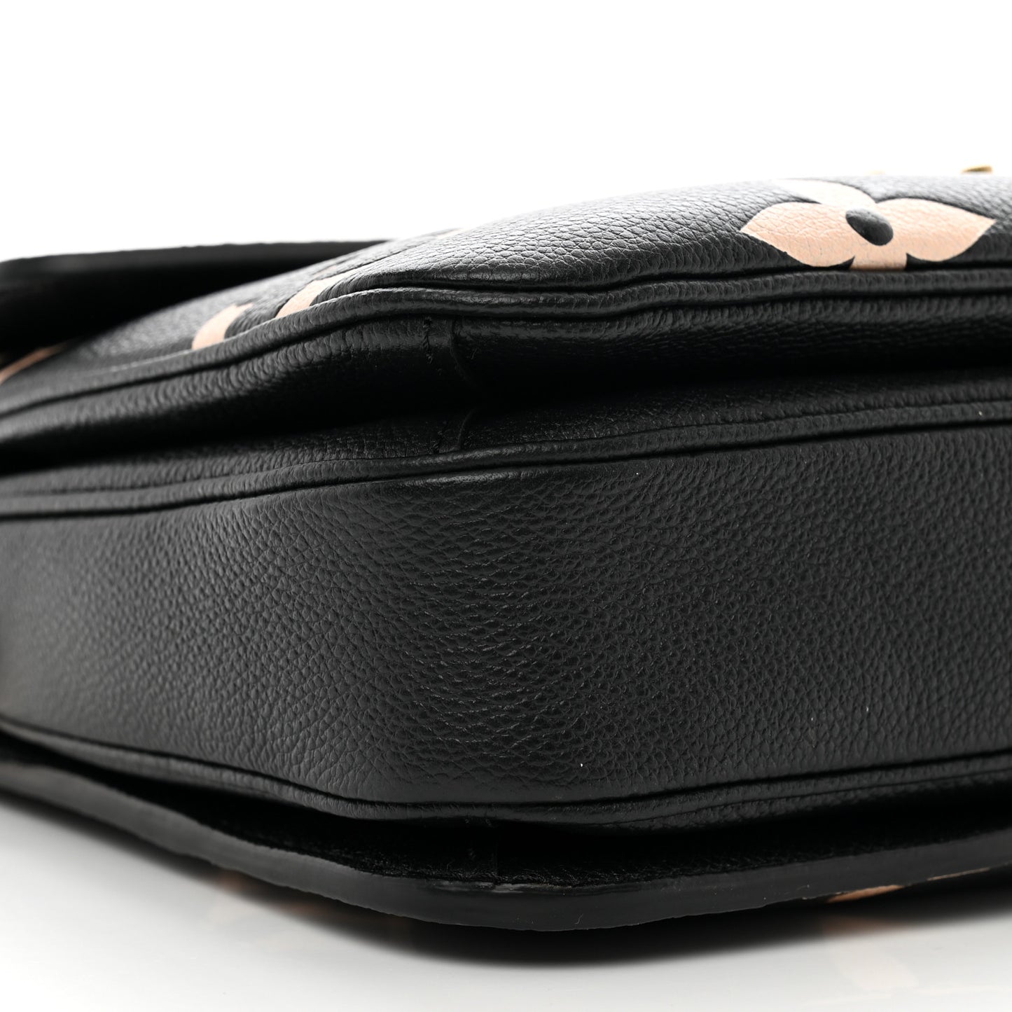 Empreinte Monogram Giant Pochette Metis Black Beige