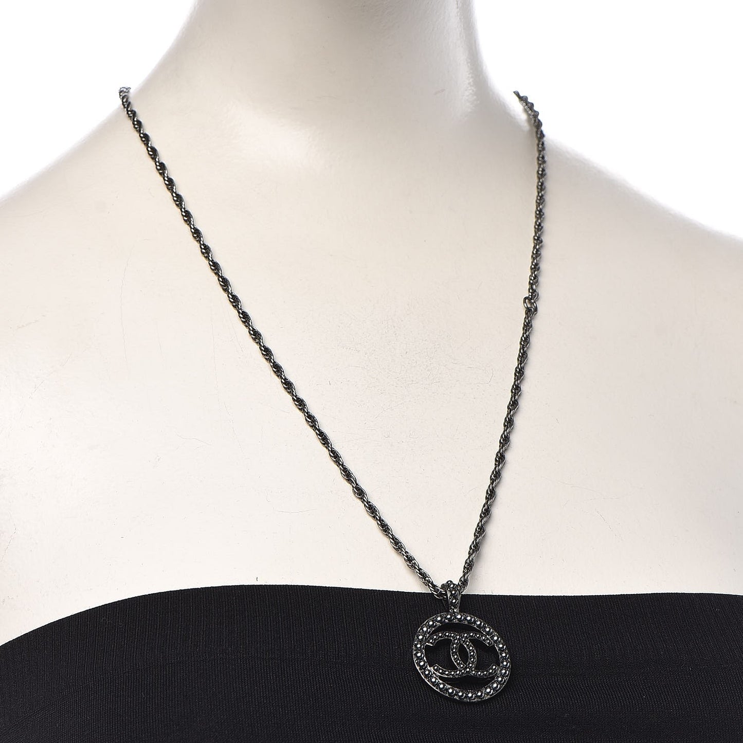 Ruthenium Pearl CC Short Necklace Dark Grey