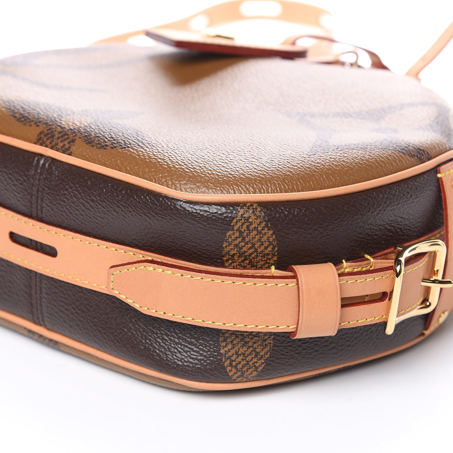Reverse Monogram Giant Boite Chapeau Souple