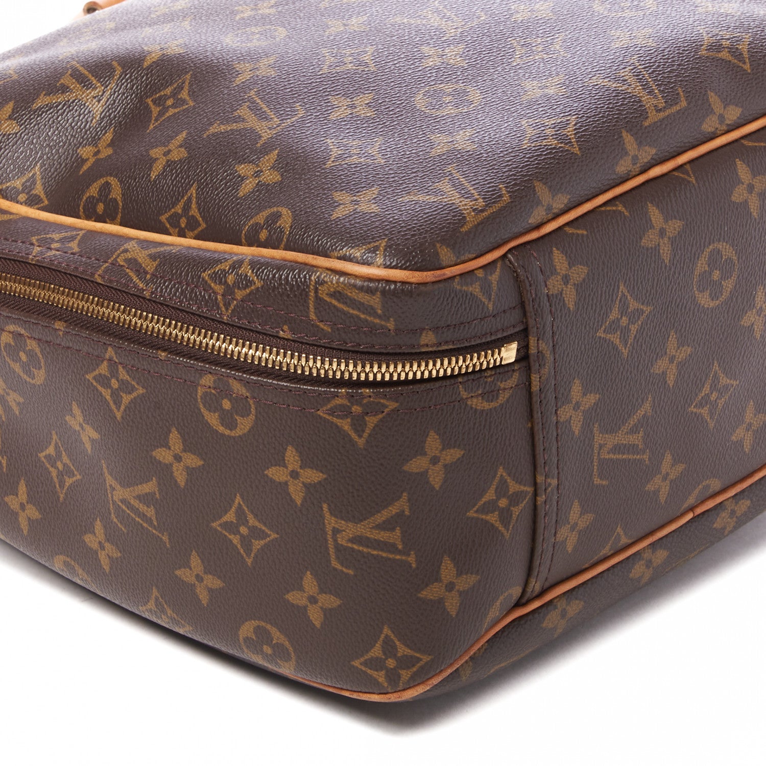 Louis Vuitton Monogram Excursion Shoe Bag 6 of 8