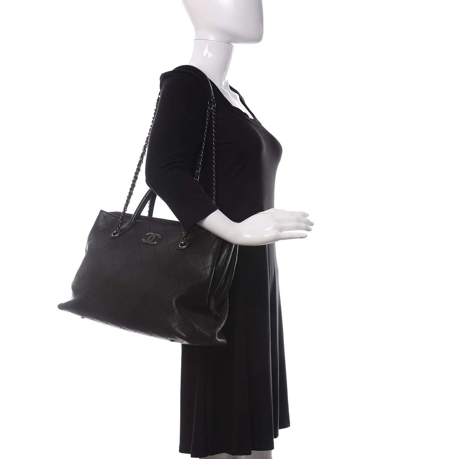 Chanel Grained Vegetal Calfskin Urban Shopping Tote Black 2 of 16