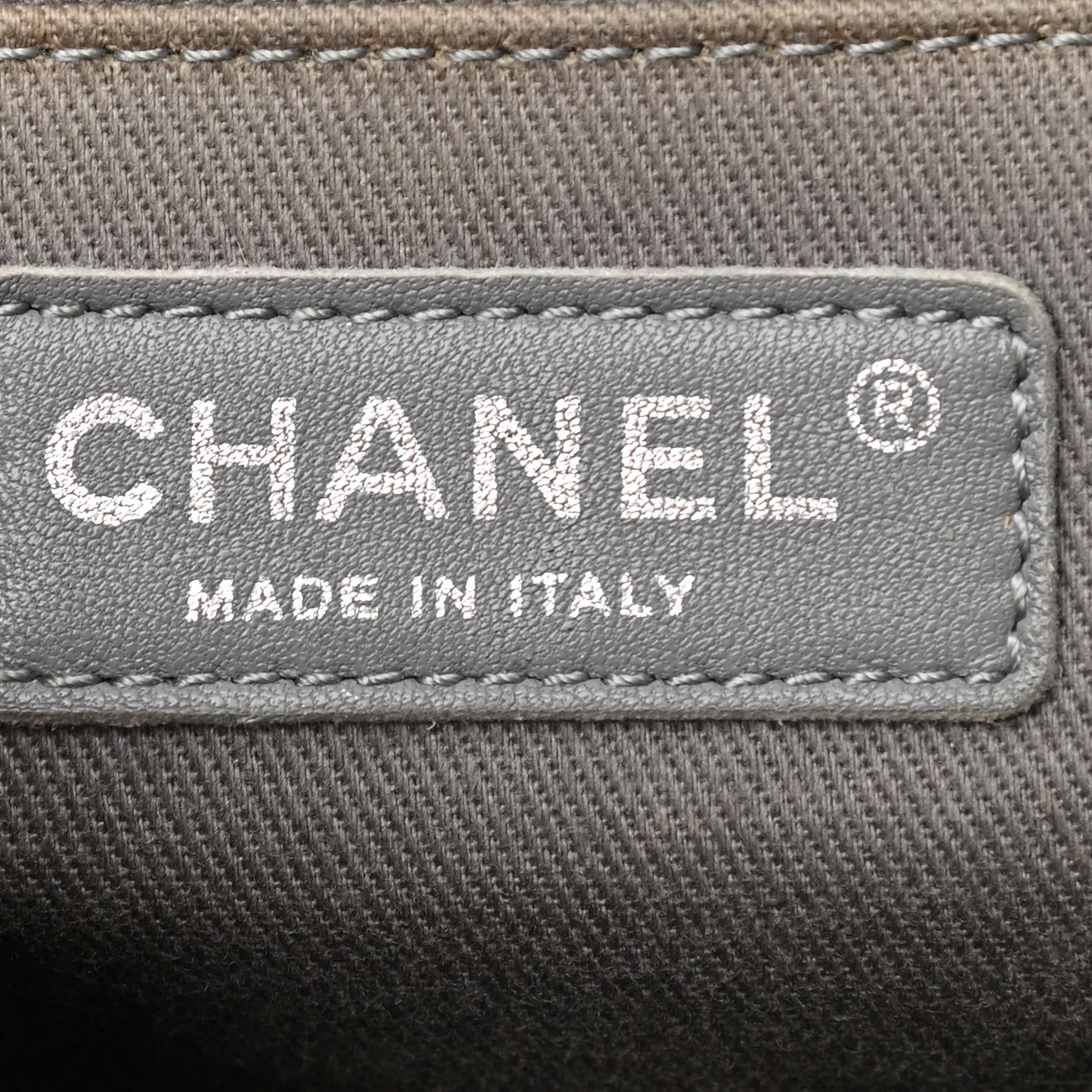 Calfskin Medium Stitch It Tote Black