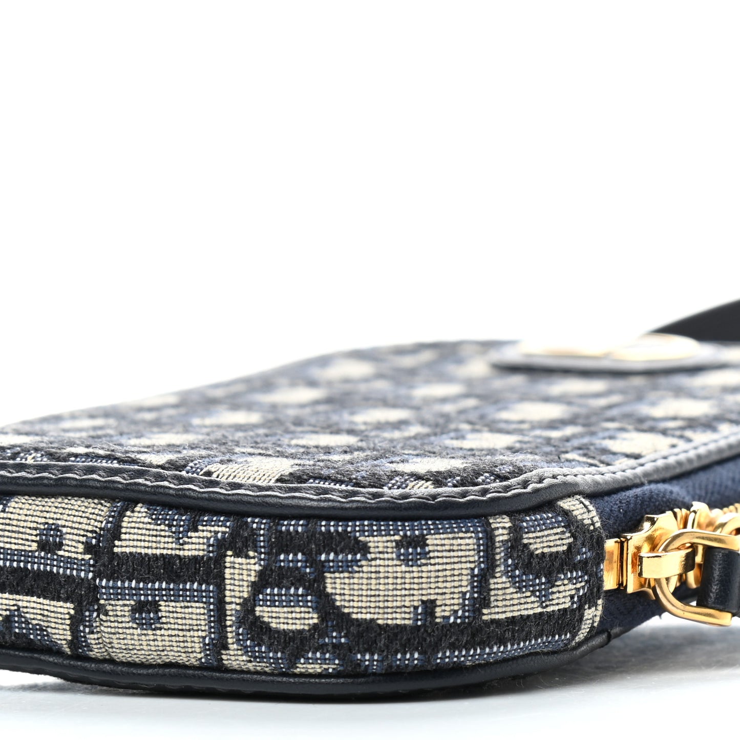 Oblique 30 Montaigne Phone Holder Blue