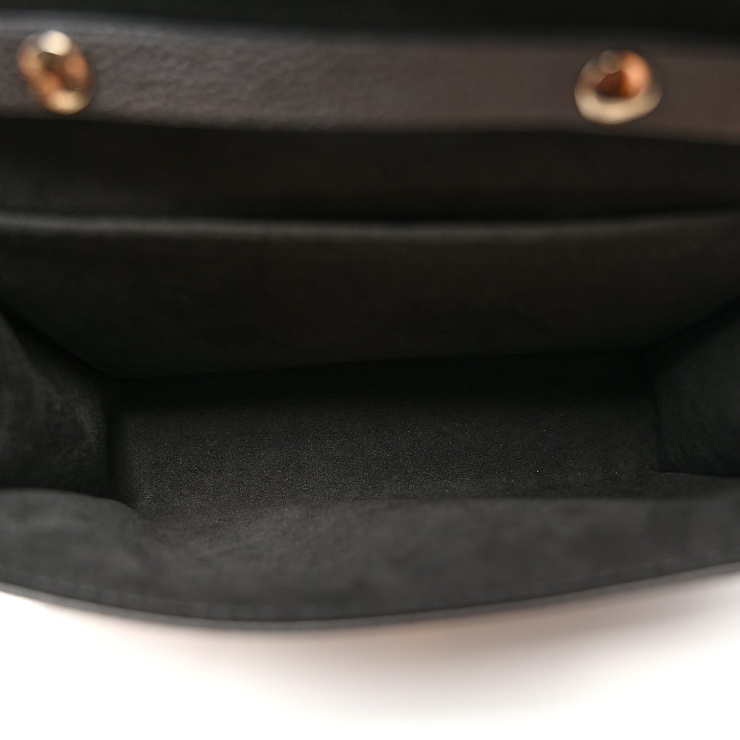 Epi Pochette Louise NM Gunmetal