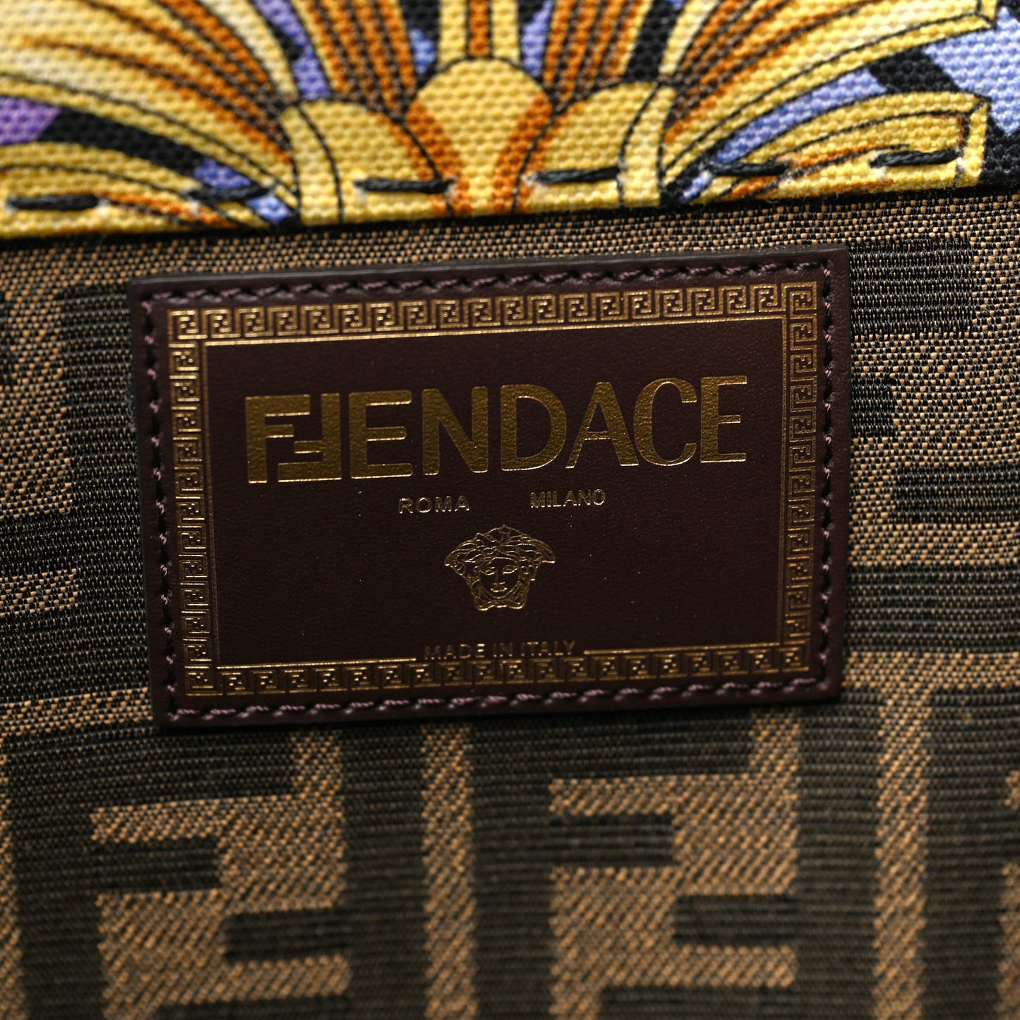 X VERSACE Canvas Printed Plexiglass Fendace FF Baroque XL Fendi Sunshine Shopper Tote Gold