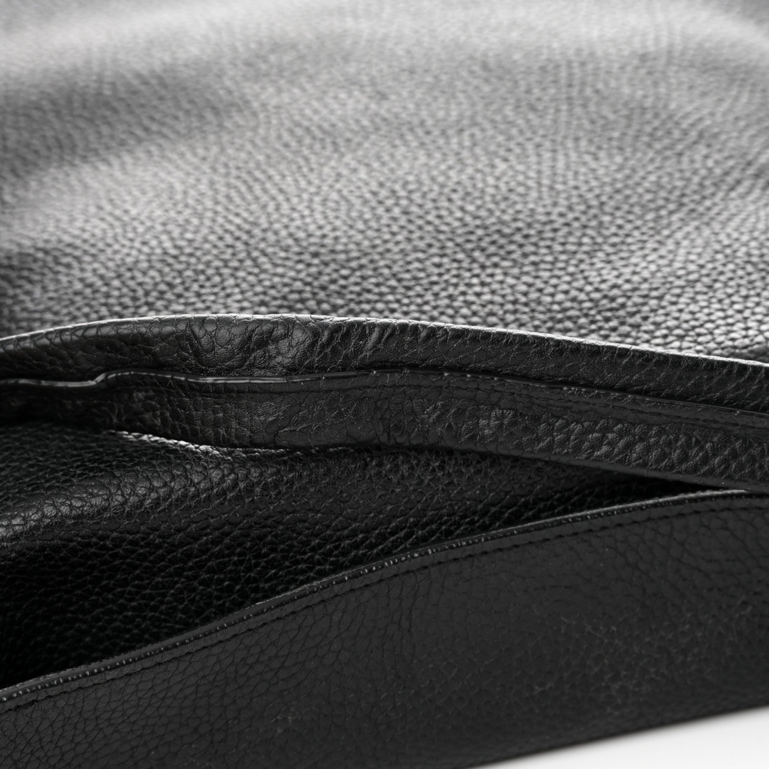 Burberry London Grainy Calfskin Medium Cale Hobo Black 15 of 16