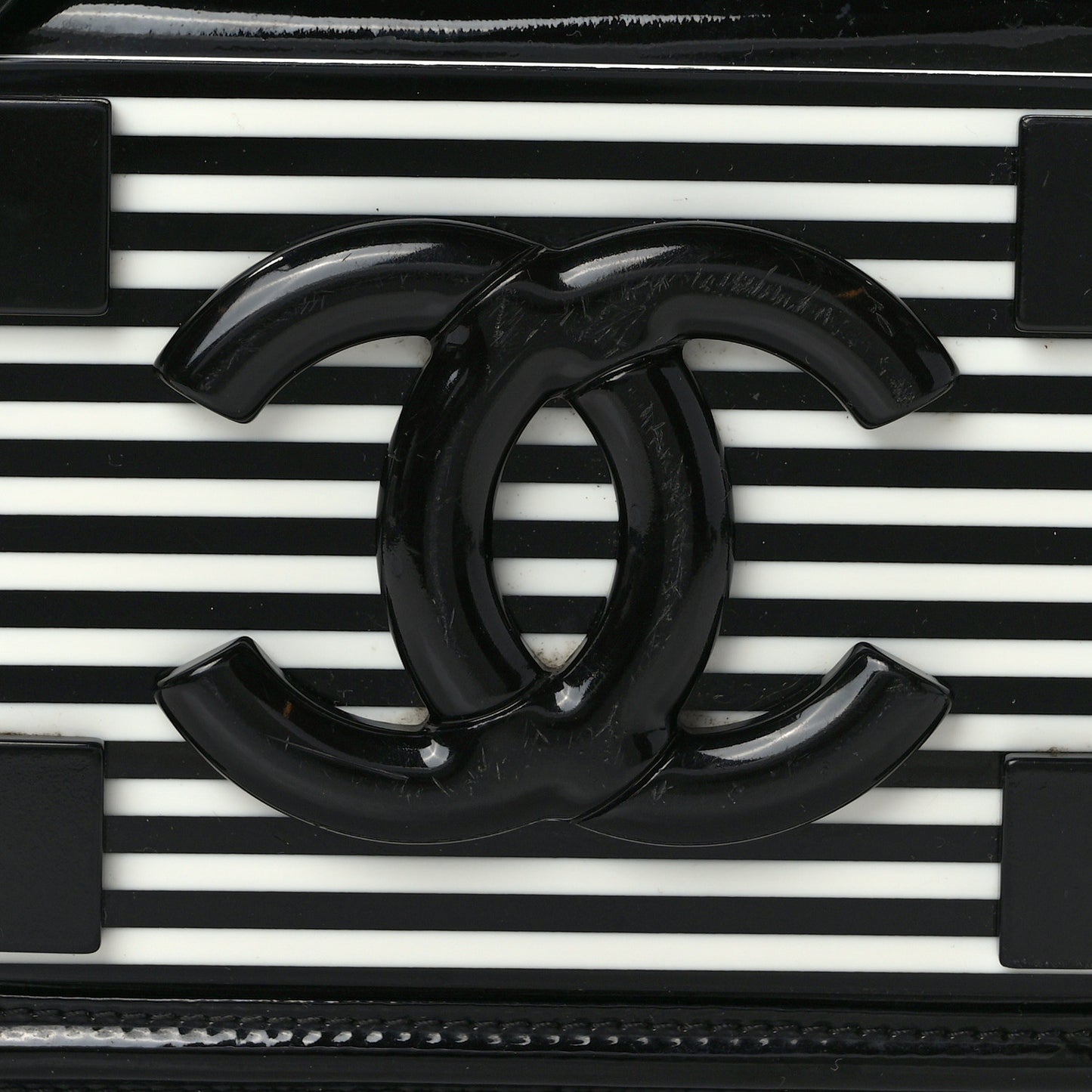 Plexiglass Patent Mini Striped Boy Brick Flap Black White