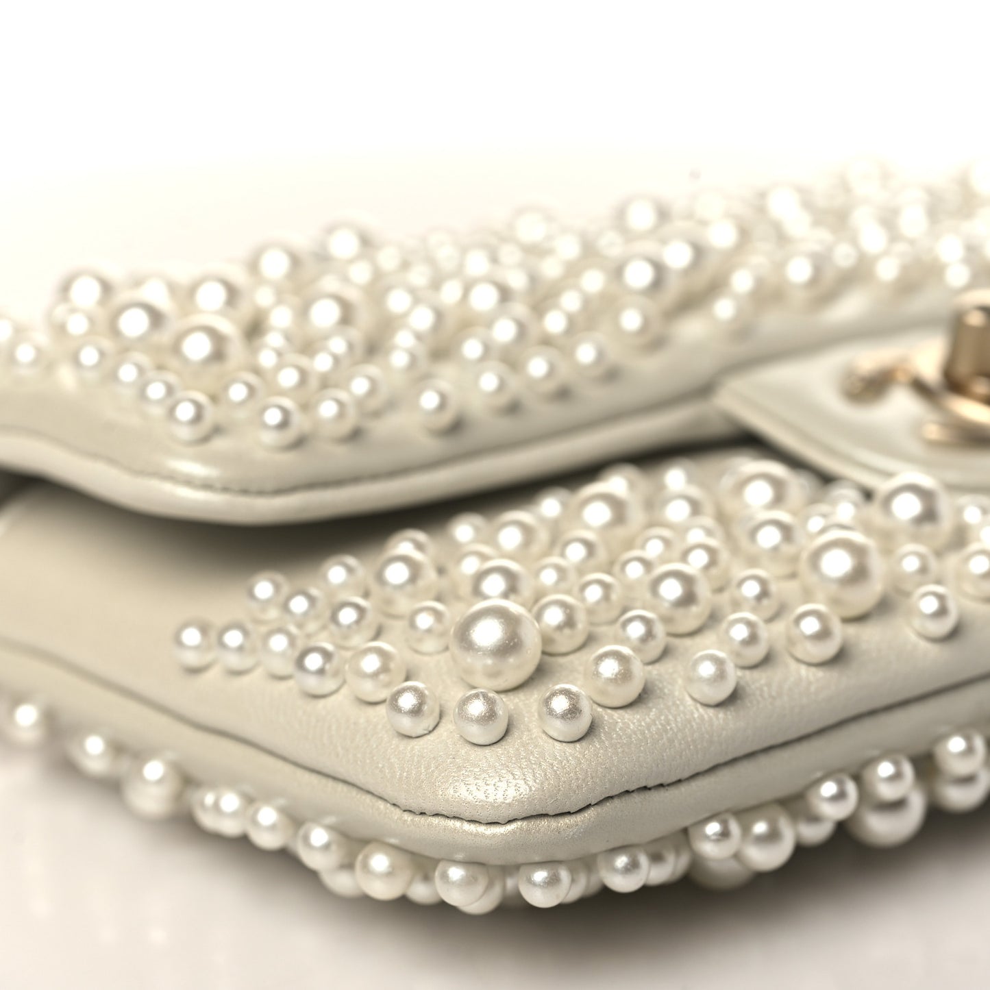 Lambskin Pearls Flap White