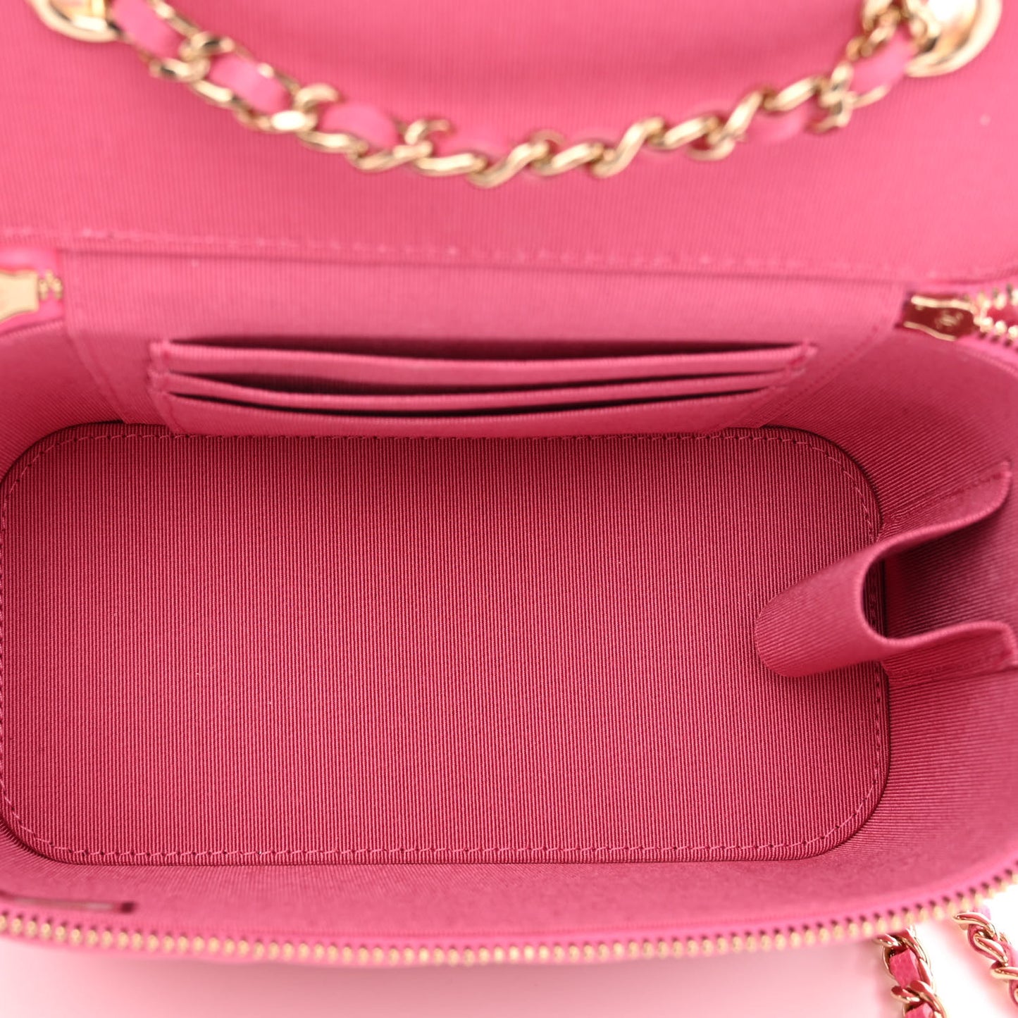Caviar Quilted Small Vanity Case With Chain Pink