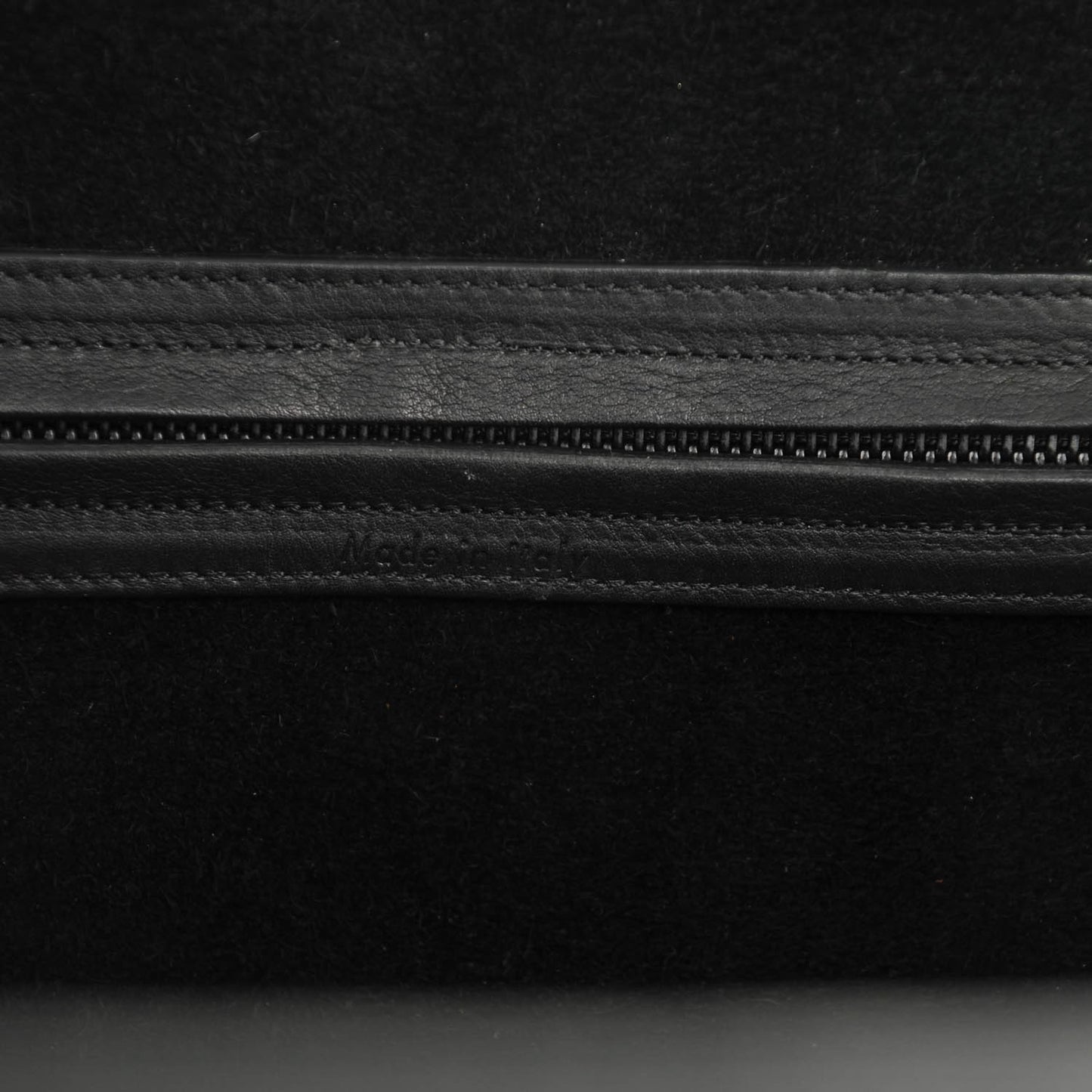 Smooth Calfskin Medium Phantom Luggage Black