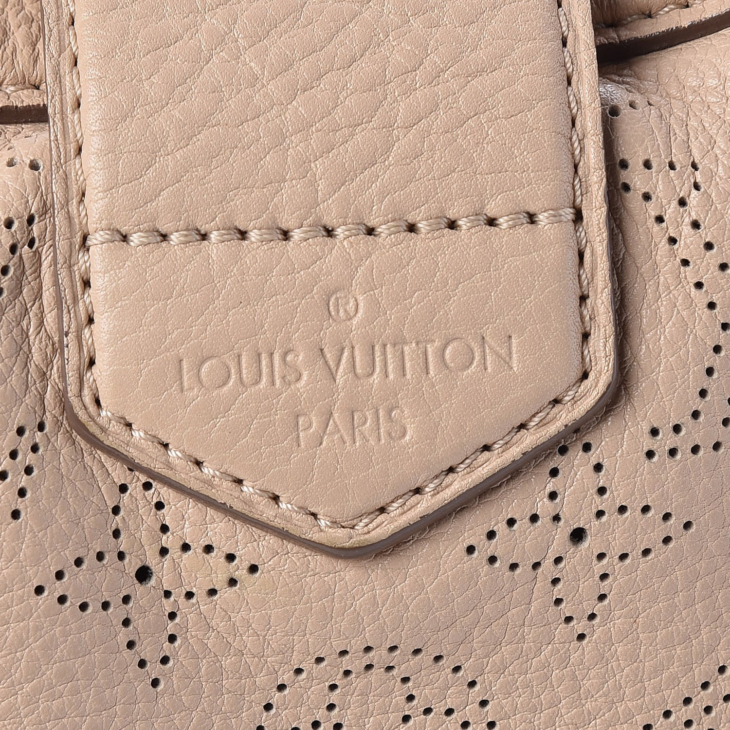 Louis Vuitton Mahina Cirrus PM Sandy 8 of 13