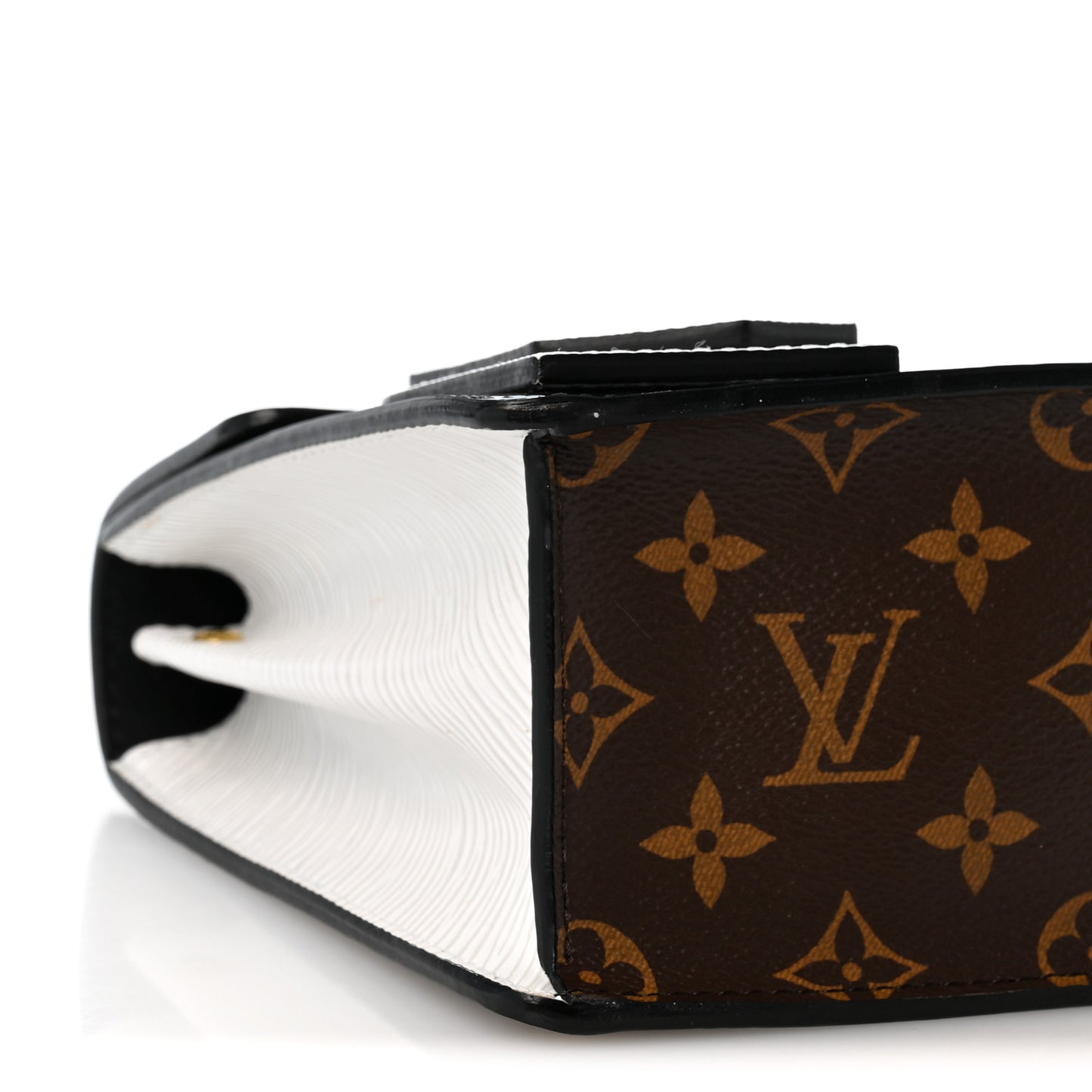 Vernis Epi Monogram Spring Street Black