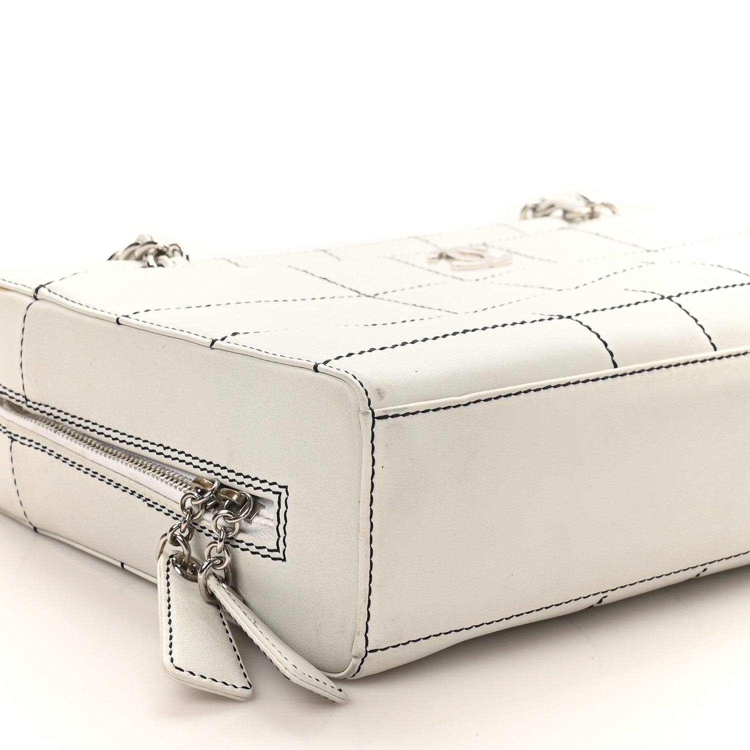 Chanel Lambskin Stitched Chocolate Bar Shoulder Bag White 9 of 10