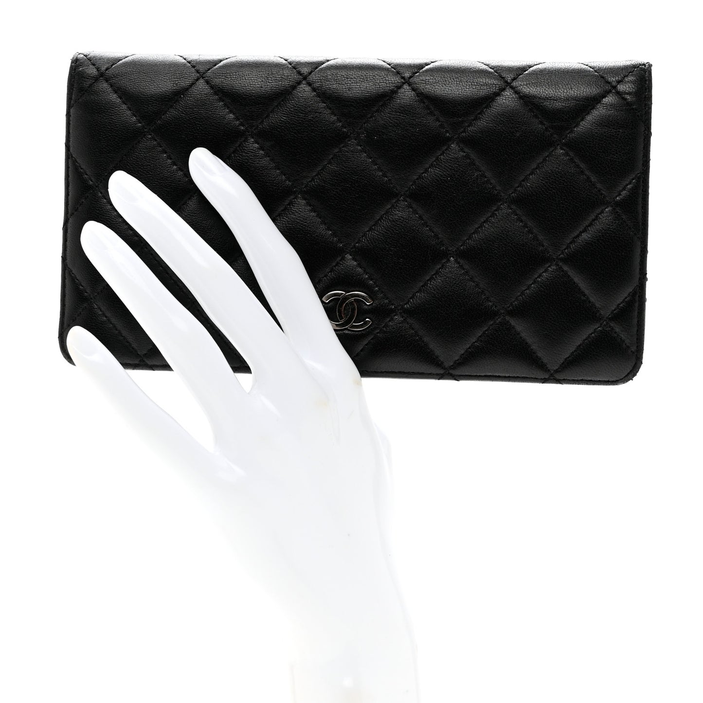 Lambskin Quilted Yen Wallet Black
