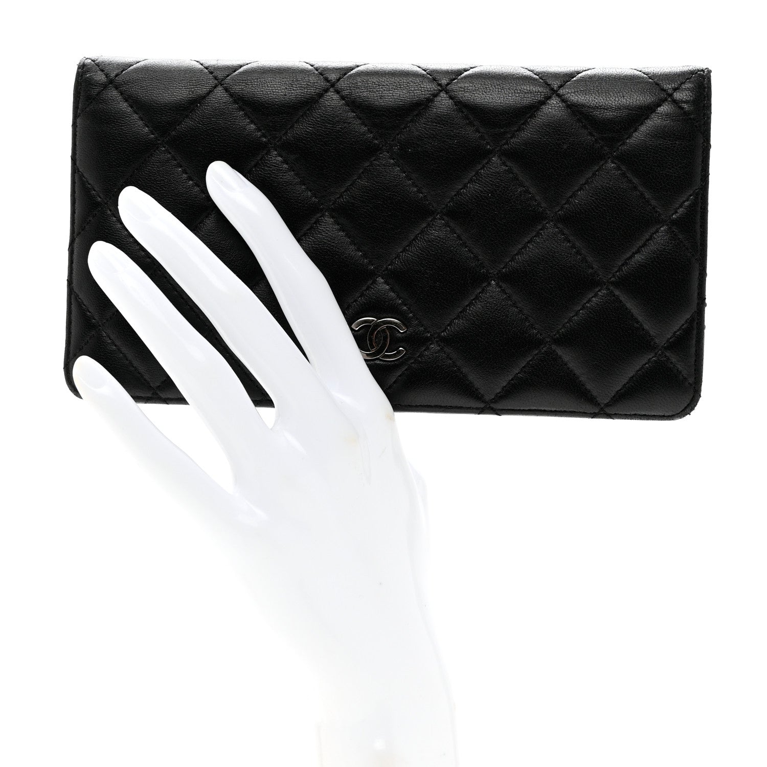 Chanel Lambskin Quilted Yen Wallet Black 2 of 8