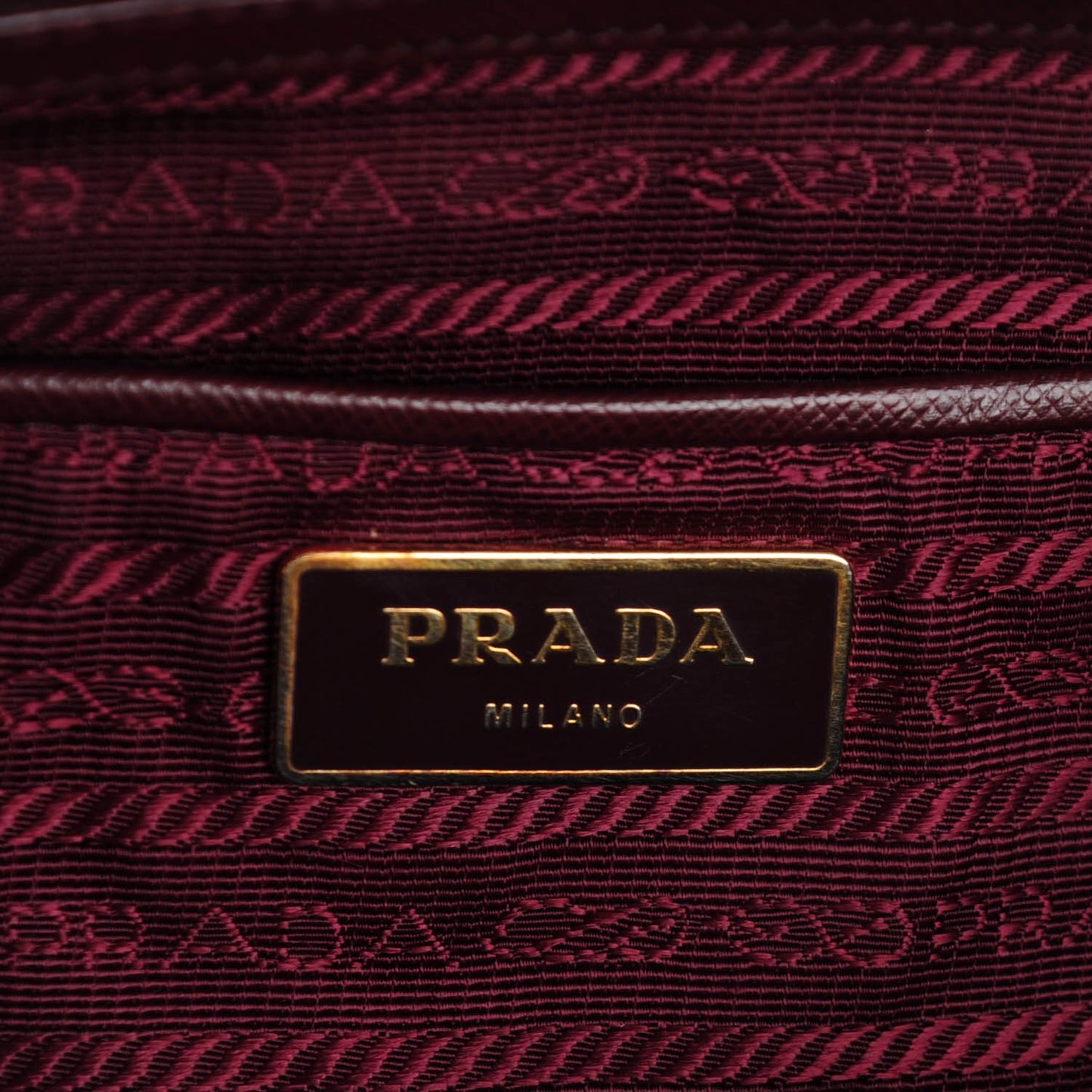 Saffiano Lux Extra Large Galleria Double Zip Tote Cherry