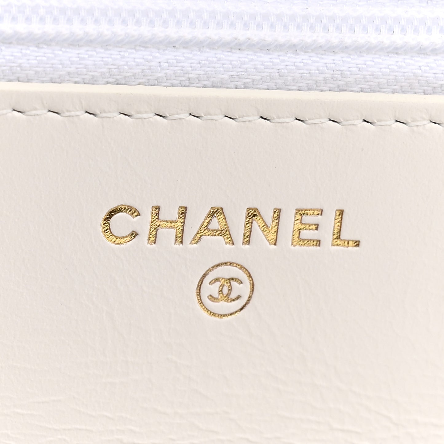 Shiny Calfskin Quilted Multicolor Top Handle Wallet On Chain WOC White