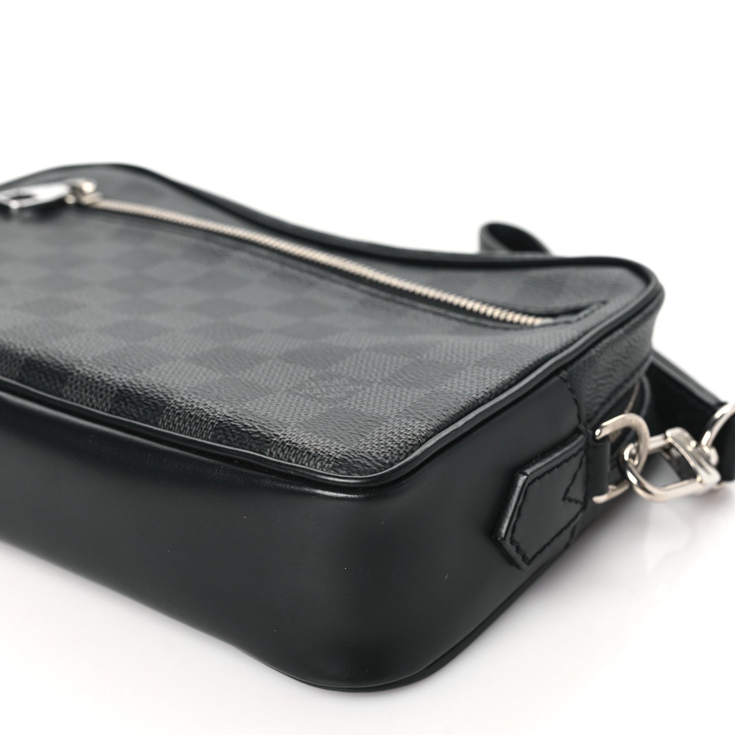 Damier Graphite Kasai Clutch