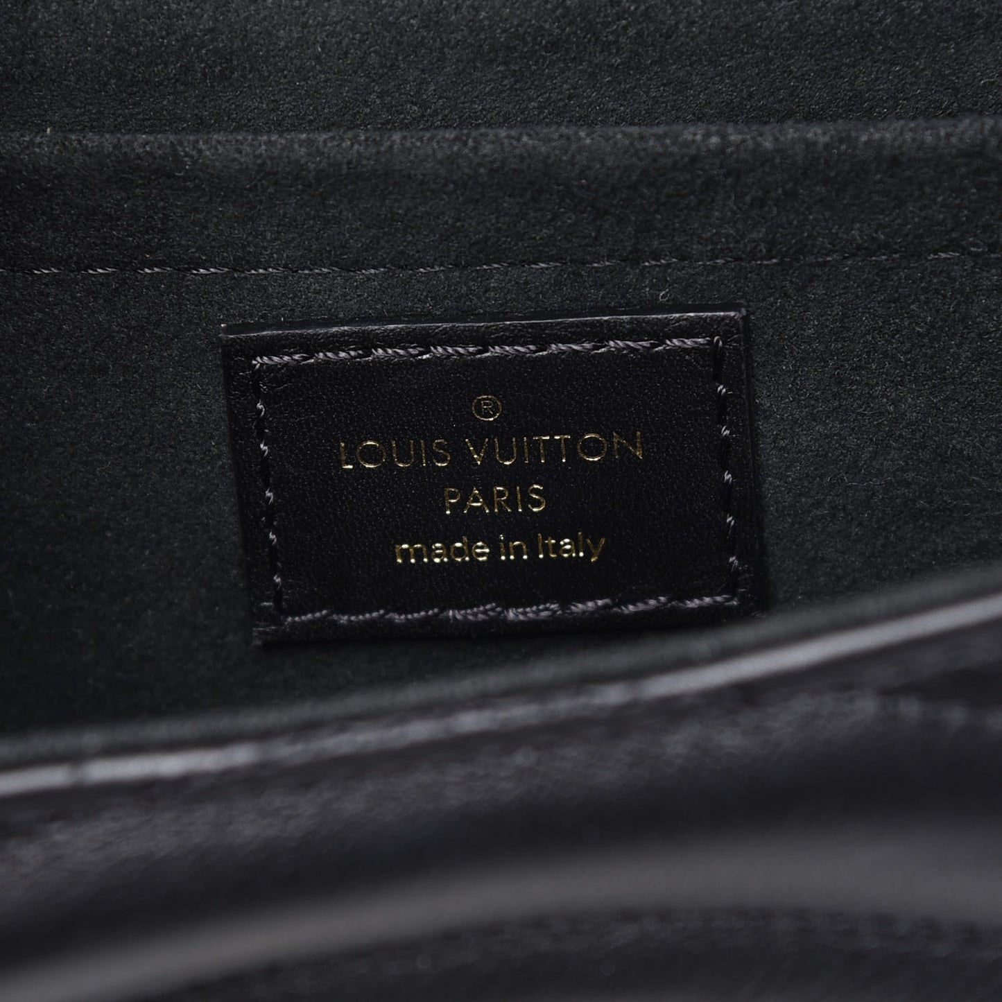 Calfskin New Wave Chain MM Black