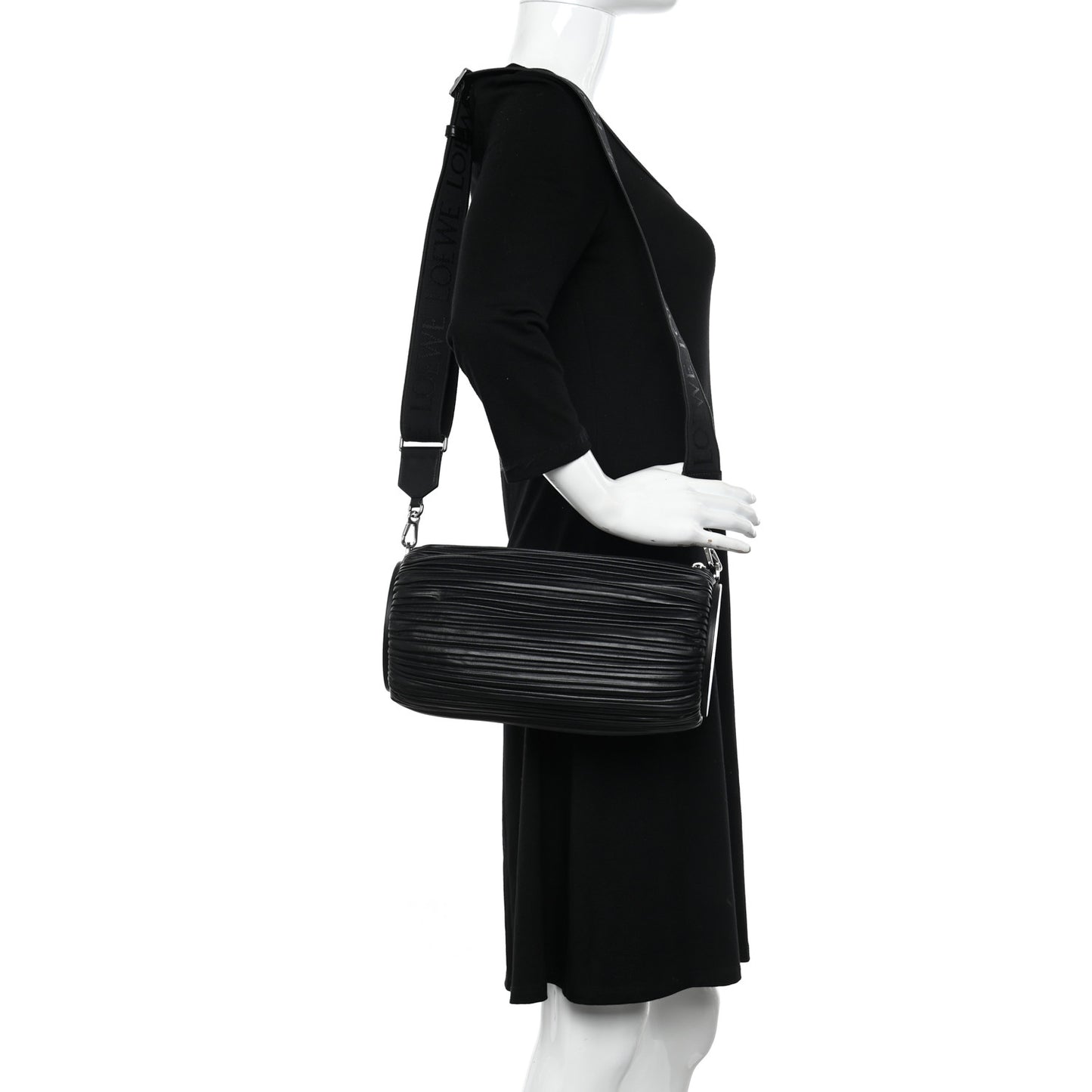 Lambskin Pleated Bracelet Large Pouch shoulder Bag Black