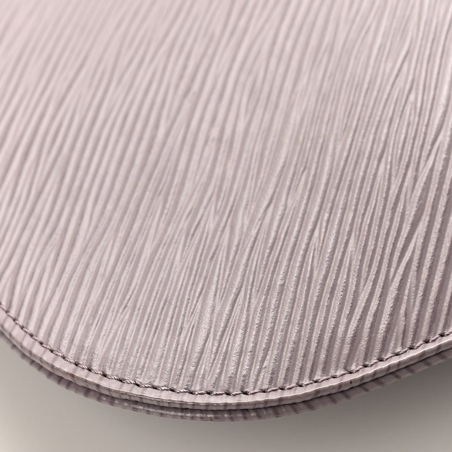 Epi Demi Lune Pochette Lilac