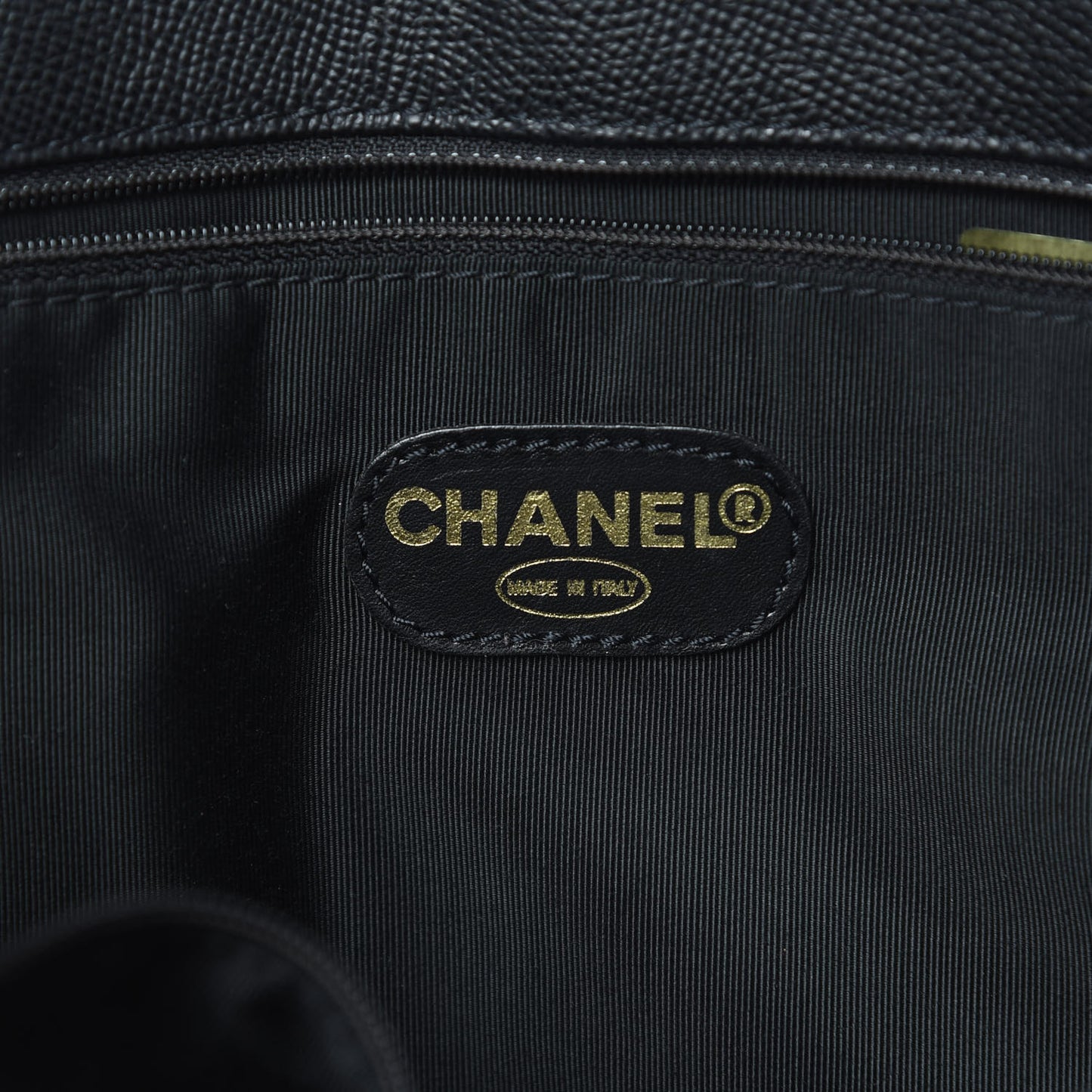 Caviar Shoulder Bag Black