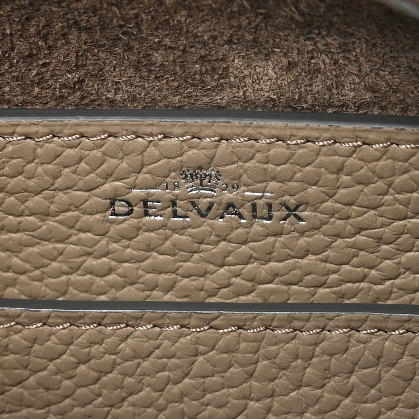 Taurillon Soft Nano Cool Box Satchel Tourterelle Ivory