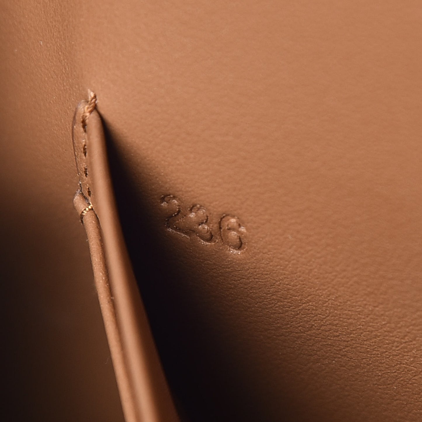Vitello Move Envelope Wallet Caramel