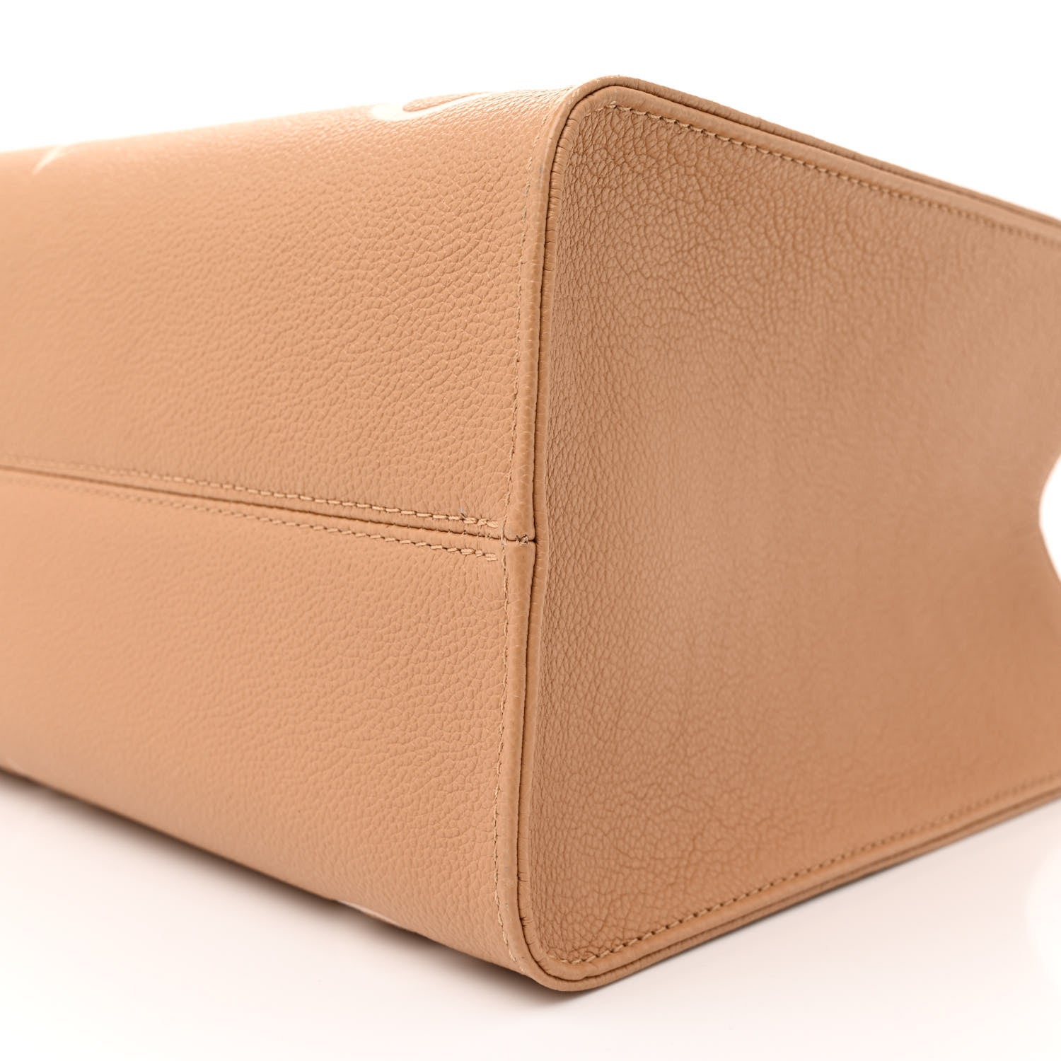 Louis Vuitton Empreinte Monogram Giant Onthego MM Arizona Creme 9 of 10