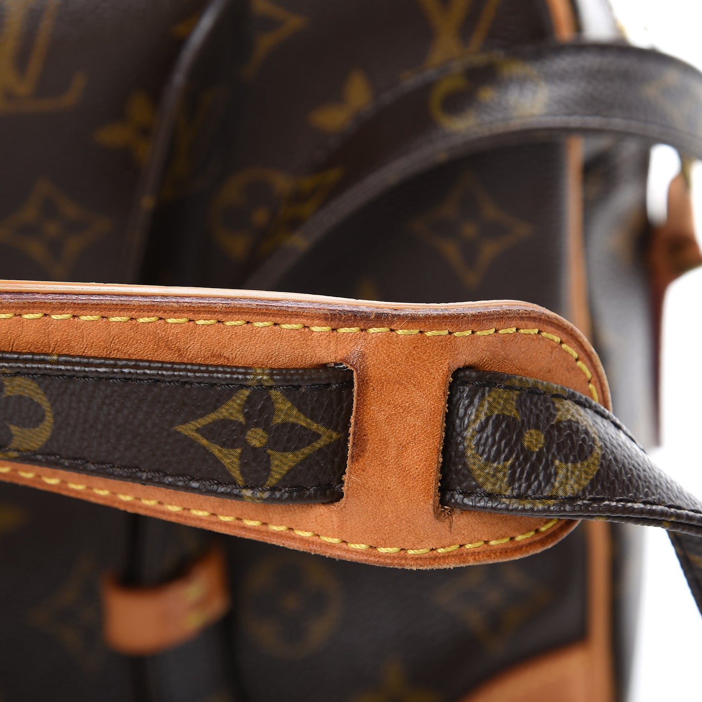 Monogram Nil 28